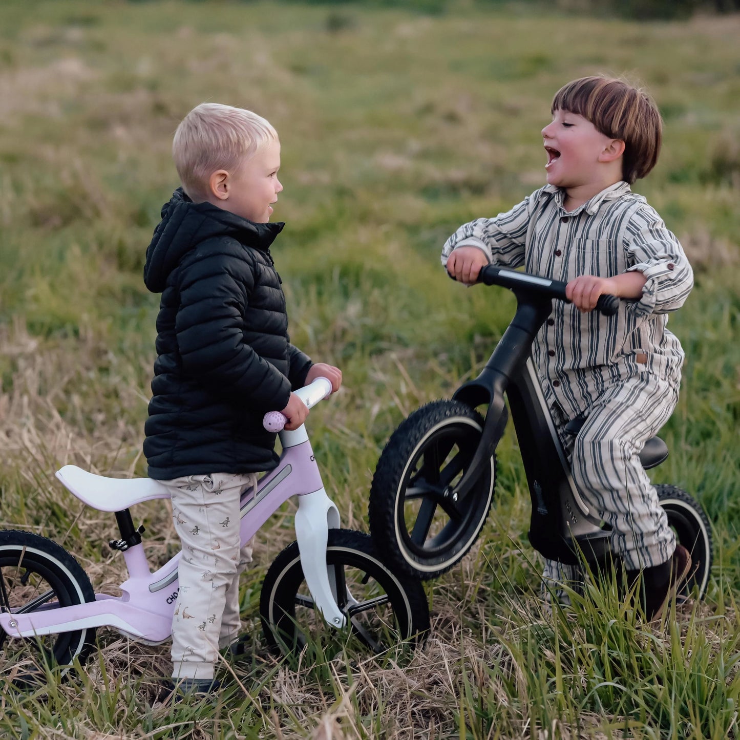 VARLIO Go Balance Bike | With Integrated Light